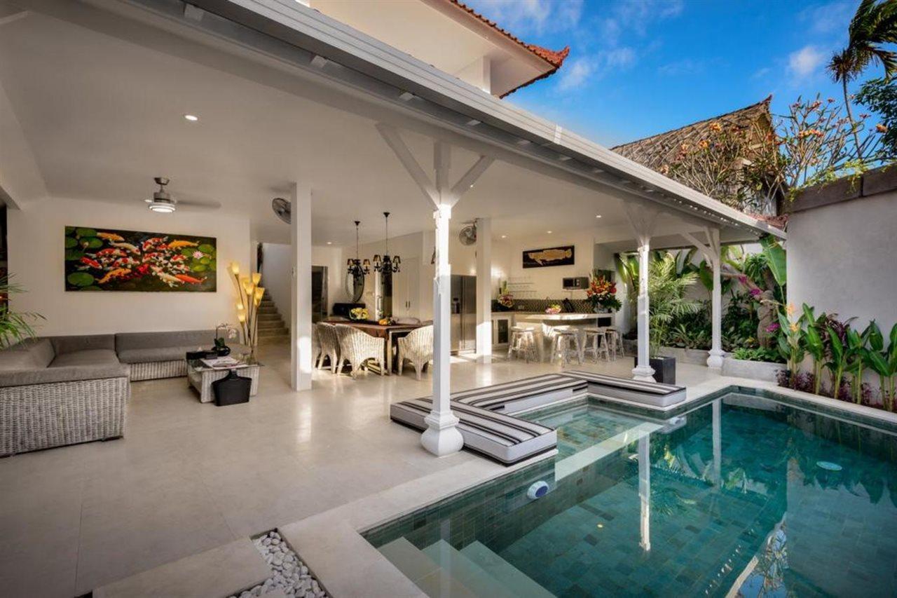 Ozamiz Villa Seminyak By Villas R Us Εξωτερικό φωτογραφία